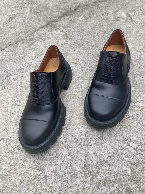 Women black oxford shoes ultra light weight sole