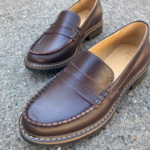 Burgundy Leather Penny Loafers: Classic Women&#39;s Flat Shoes