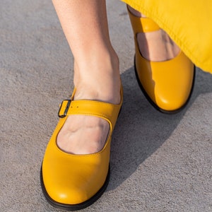 Yellow mary jane women shoes with thin sole image 5