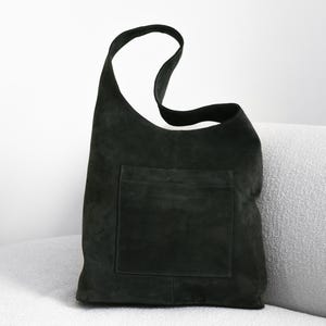 Stijlvolle suède handtas, damessuède draagtas, groene hobo-velourstas met rits