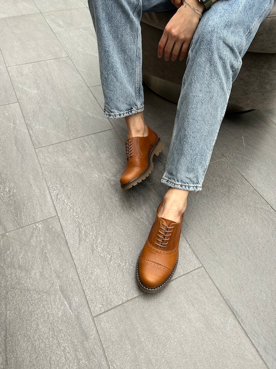 Caramel brown cognac leather women oxfords brogue shoes, women tie oxford shoes
