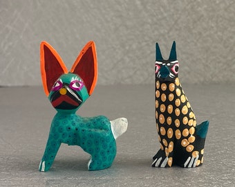 Alebrije francés en miniatura zapoteca - Oaxaca Sculpture Frenchie