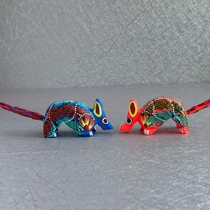 Mini Alebrije Armadillo - Zapotec Ngupi - Oaxaca Carving - Folklore - Folk Art - Native Carving from San Martin Tilcajete - Signed