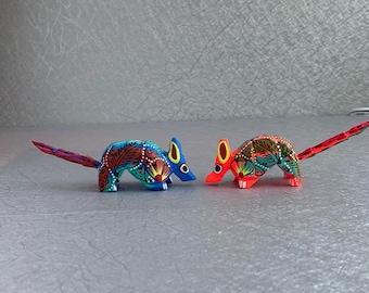 Mini Alebrije Armadillo - Zapoteco Ngupi - Talla Oaxaca - Folklore - Arte Popular - Talla Nativa de San Martín Tilcajete - Firmado