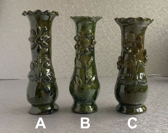 Ceramic Bud Vase - Traditional Green-Glazed Pottery - Santa Maria Atzompa - Zapotec Barro Vessel - Indigenous Art  - Florera