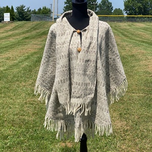 Handwoven Merino Wool Poncho Shawl: Zapotec Scarf, Natural Neutrals
