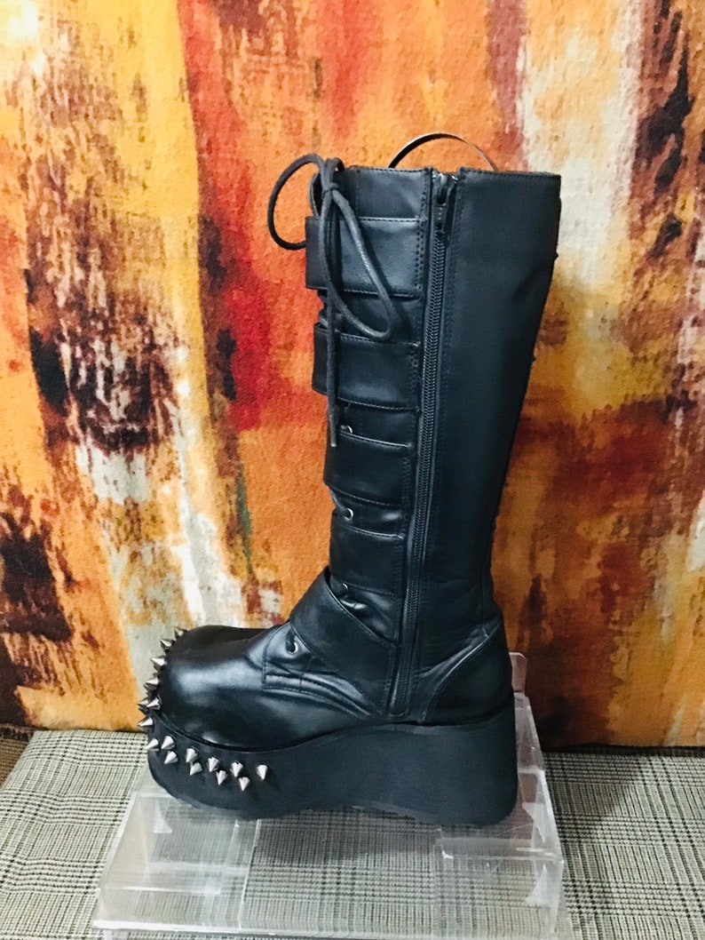 demonia men's trashville 518 stores