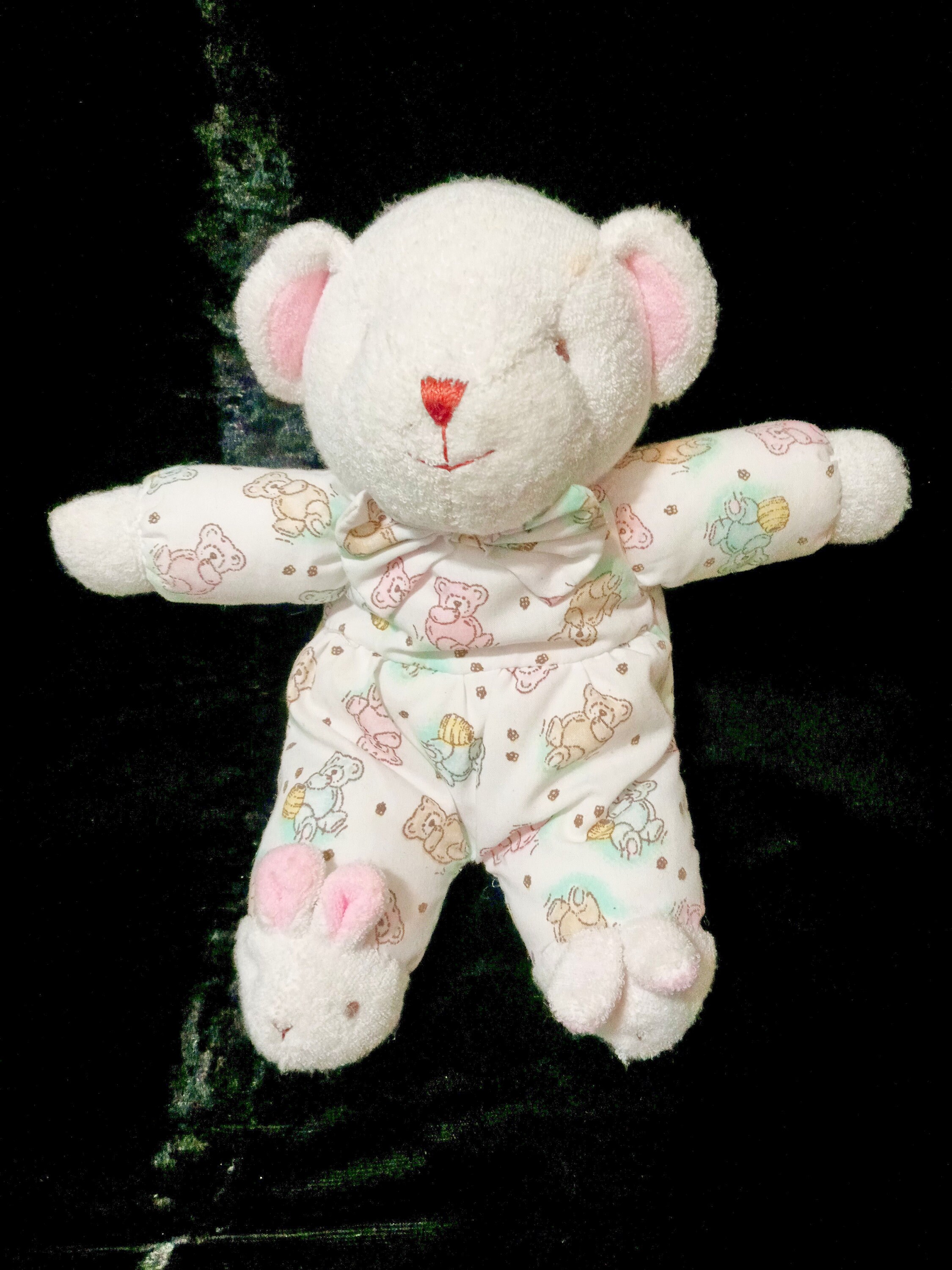 Hello Kitty - Peluche básico de 13 pulgadas (13.0 in)