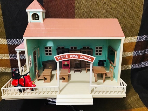 Maple town sales calico critters