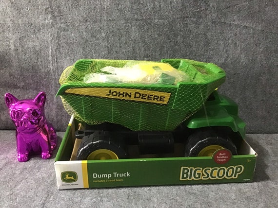 big scoop dump truck