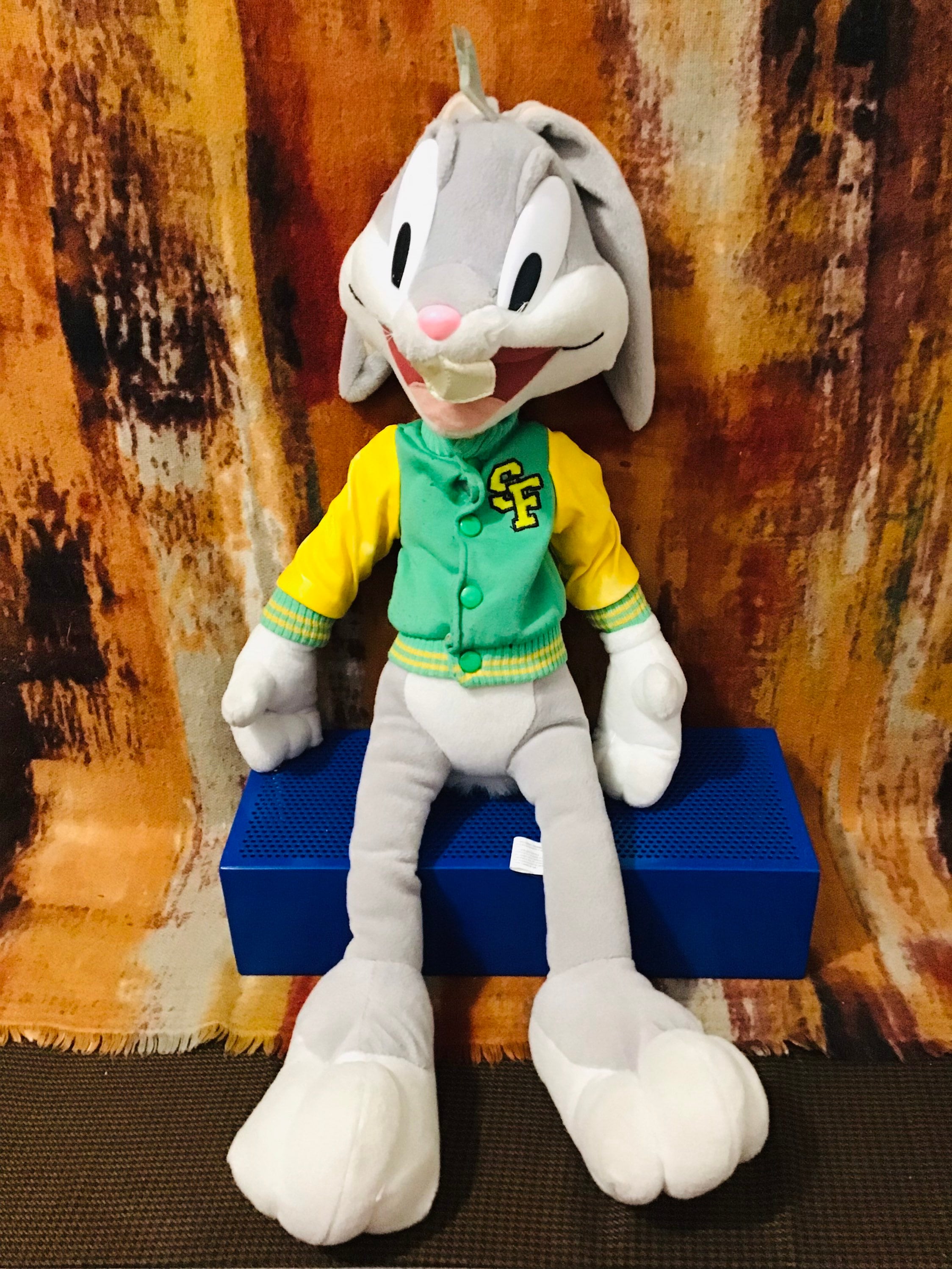 Vintage Six Flags 2532 Bugs Bunny SF Varsity 45 Years -  Hong Kong