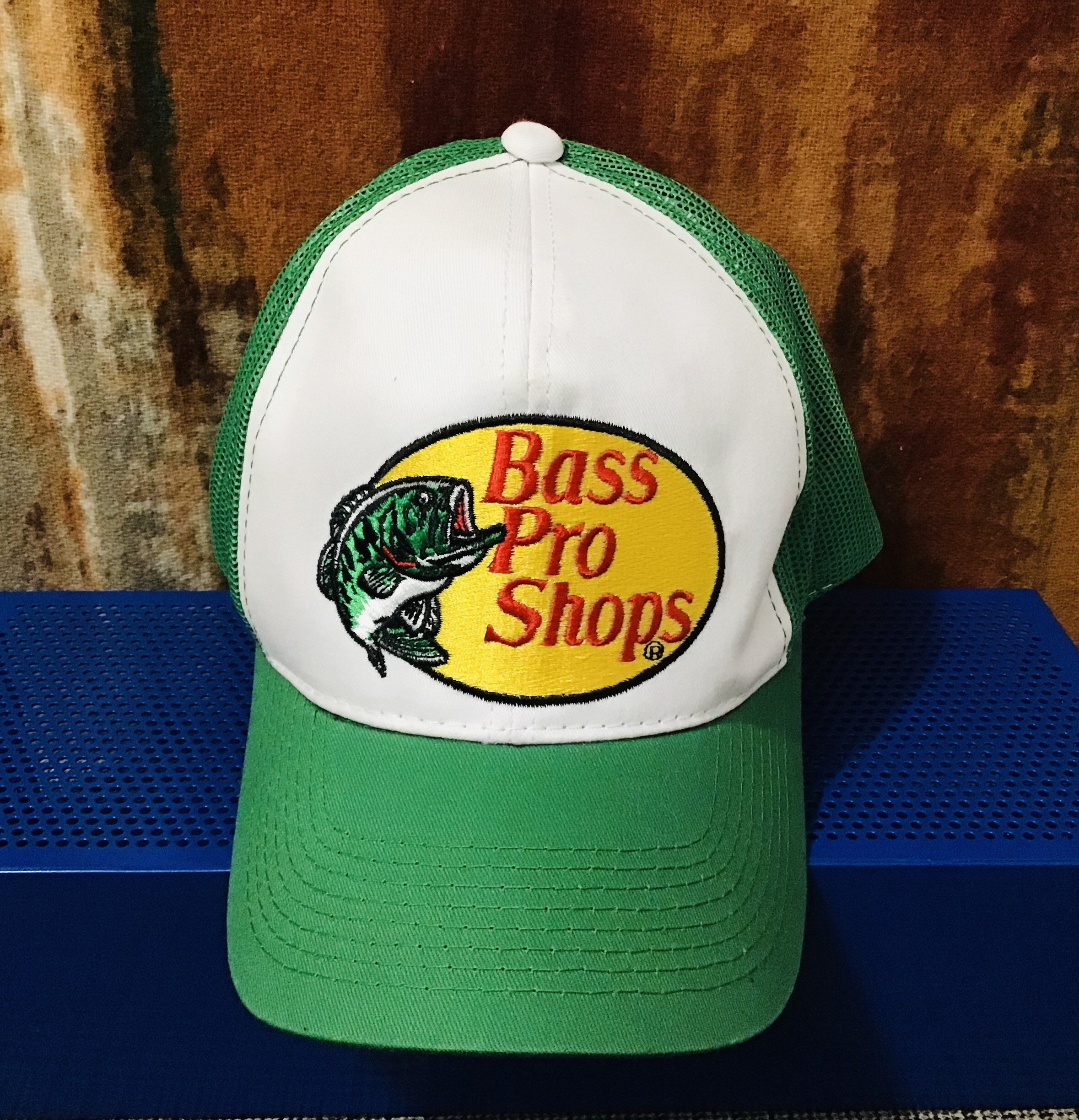 Vintage Bass Pro Shops Green White Yellow Red Mesh Snapback Trucker Hat