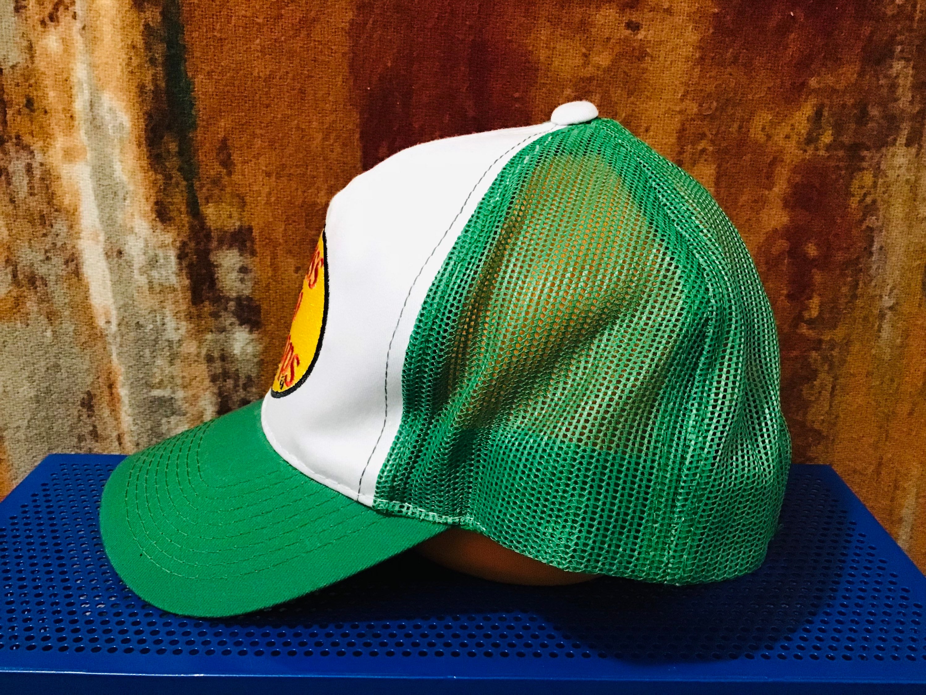 Vintage Bass Pro Shops Green White Yellow Red Mesh Snapback Trucker Hat 
