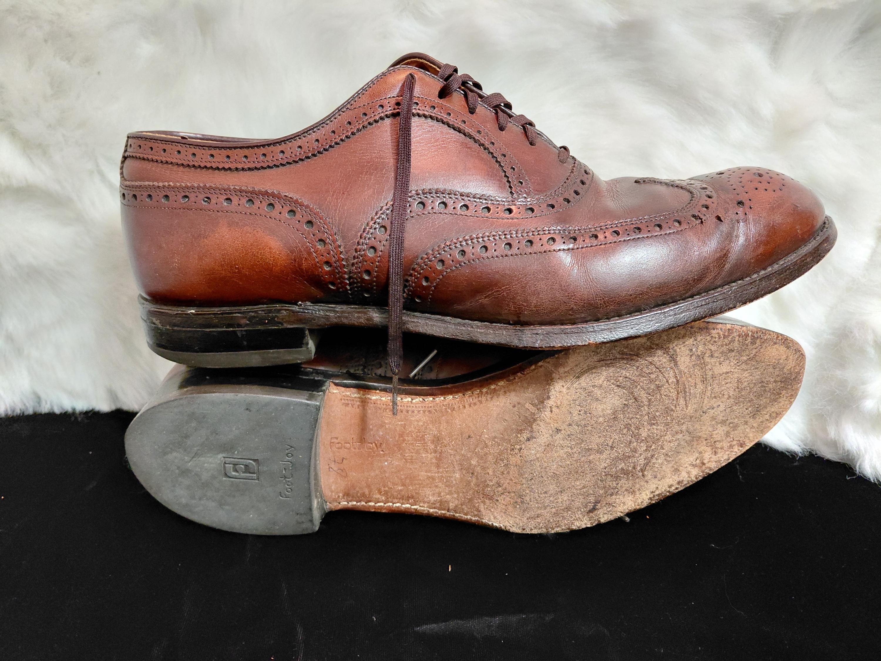 Vintage Footjoy Classic Brown Leather Wingtip Oxford Dress 