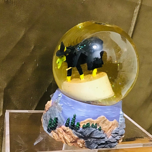 Westland Giftware Wizard of Oz Cow Parade #7273 Snow Globe (Udderly Witched Cow)