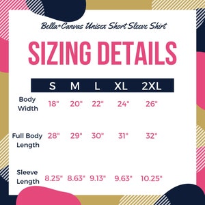 Puede incluir: Tabla de tallas para una camisa de manga corta con medidas en pulgadas para el ancho del cuerpo, la longitud total del cuerpo y la longitud de la manga. Las tallas son S, M, L, XL y 2XL.