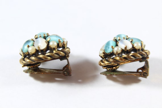 Gold Tone Blue and White Rhinestone? Clip On Earr… - image 4