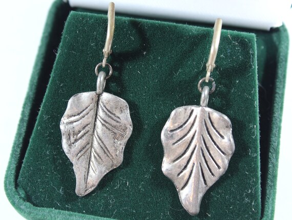 Simple Silver Color Leaf Shape Earring - image 1