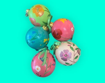 hand painted Ceramic baubles with a pop of colour for your springtime decor complete with hanging ribbon and boxed individually: