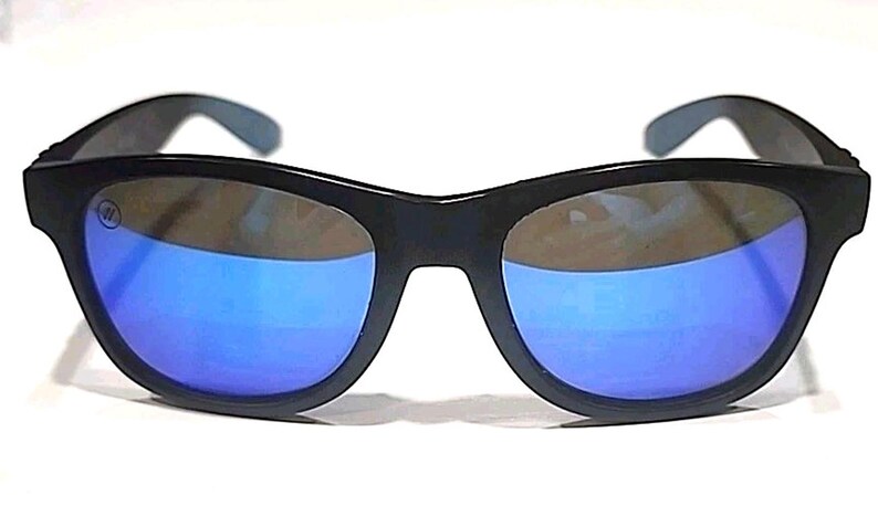 Blenders Waterhaven Black Oval Blue Polarized Sunglasses image 2