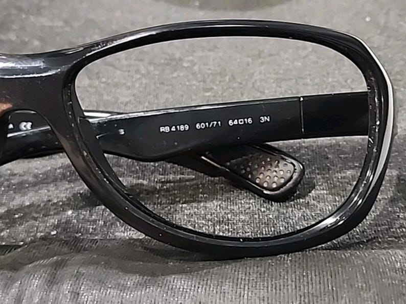 Ray Ban RB4189 601/71 Occhiali da sole avvolgenti neri Solo montatura Italia 64-16 immagine 5