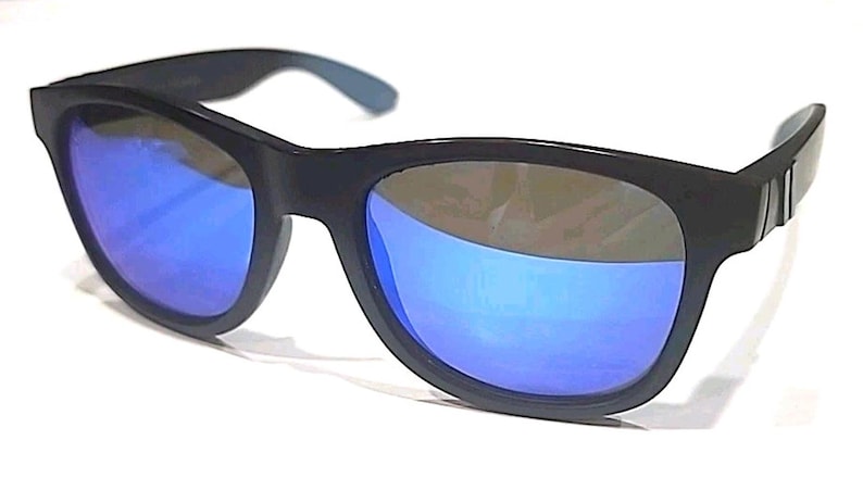 Blenders Waterhaven Black Oval Blue Polarized Sunglasses image 1