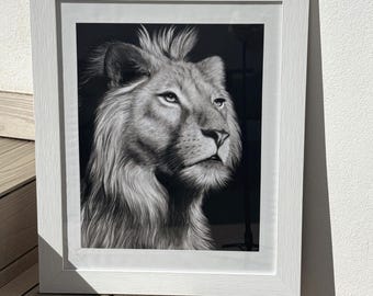 Dibujo original de un león a lápiz, retrato de vida silvestre enmarcado