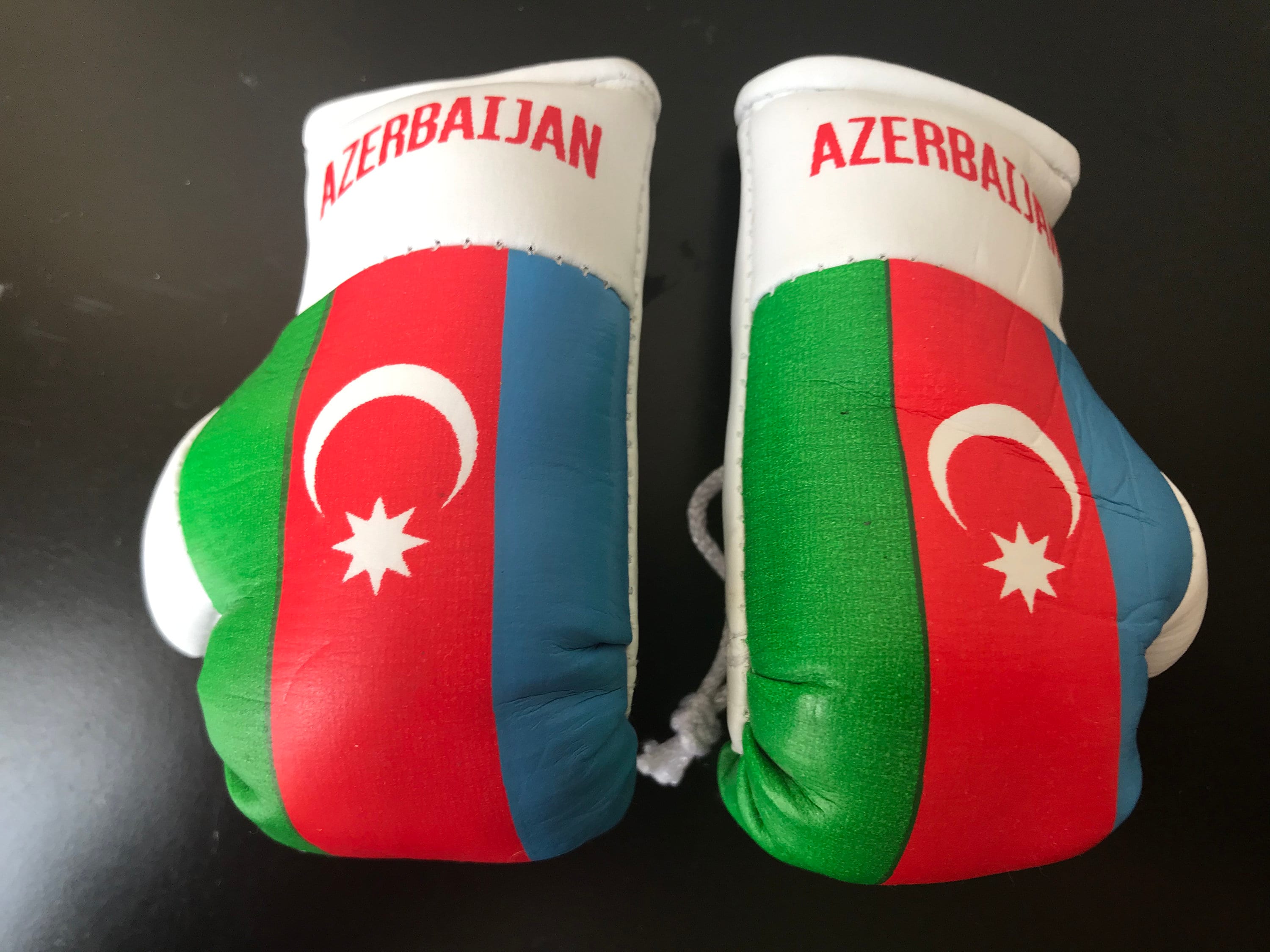 Mini Boxing Gloves Flag of Albania, Algeria, Angola, Antigua and Barbuda,  Argentina , Argentina , Assyrian, Australia, Azerbaijan Countires - .de