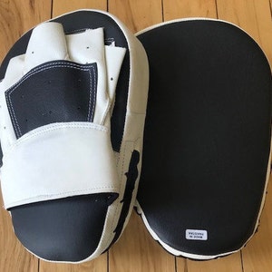 Professional Boxing MMA Punching Mitts,Punch Mitts Pads, Punch Mitts and Gloves for work & training, Boxing Training Focus Mitts Black/White