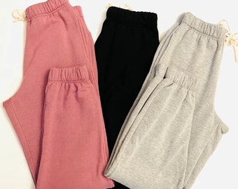 Cozy Loungewear: Soft Stretch Sweatpants with Pockets