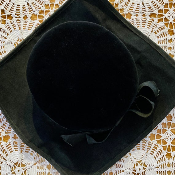 Three Black Vintage Ladies Hats - image 3