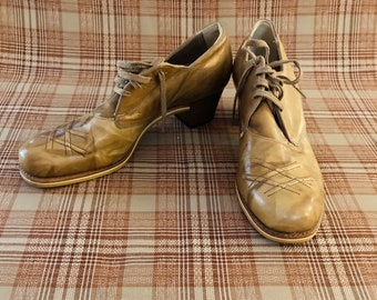 Vintage Tan Oxford Tie Ladies Shoes