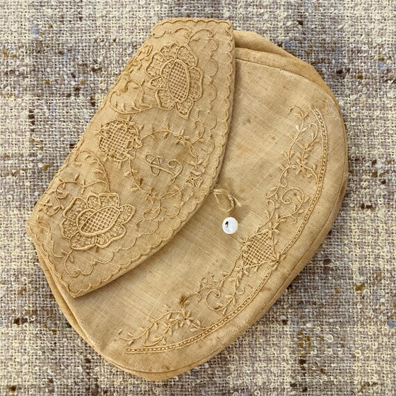 Vintage Embroidered Linen Clutch - image 1