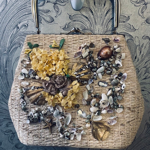 Vintage sea shells and flowers wicker purse