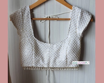 Camicetta sari in georgette ricamata: Chikankari Lucknowi bianca, maniche ad aletta DVBL_064