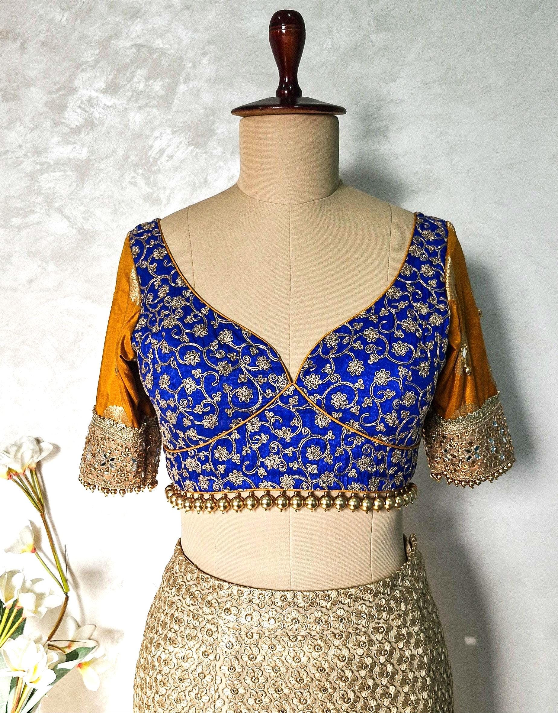 インドシルクサリーブルー& ゴールド 刺繍シルクサリーブラウス：ロイヤルブルー＆マスタード、肘袖