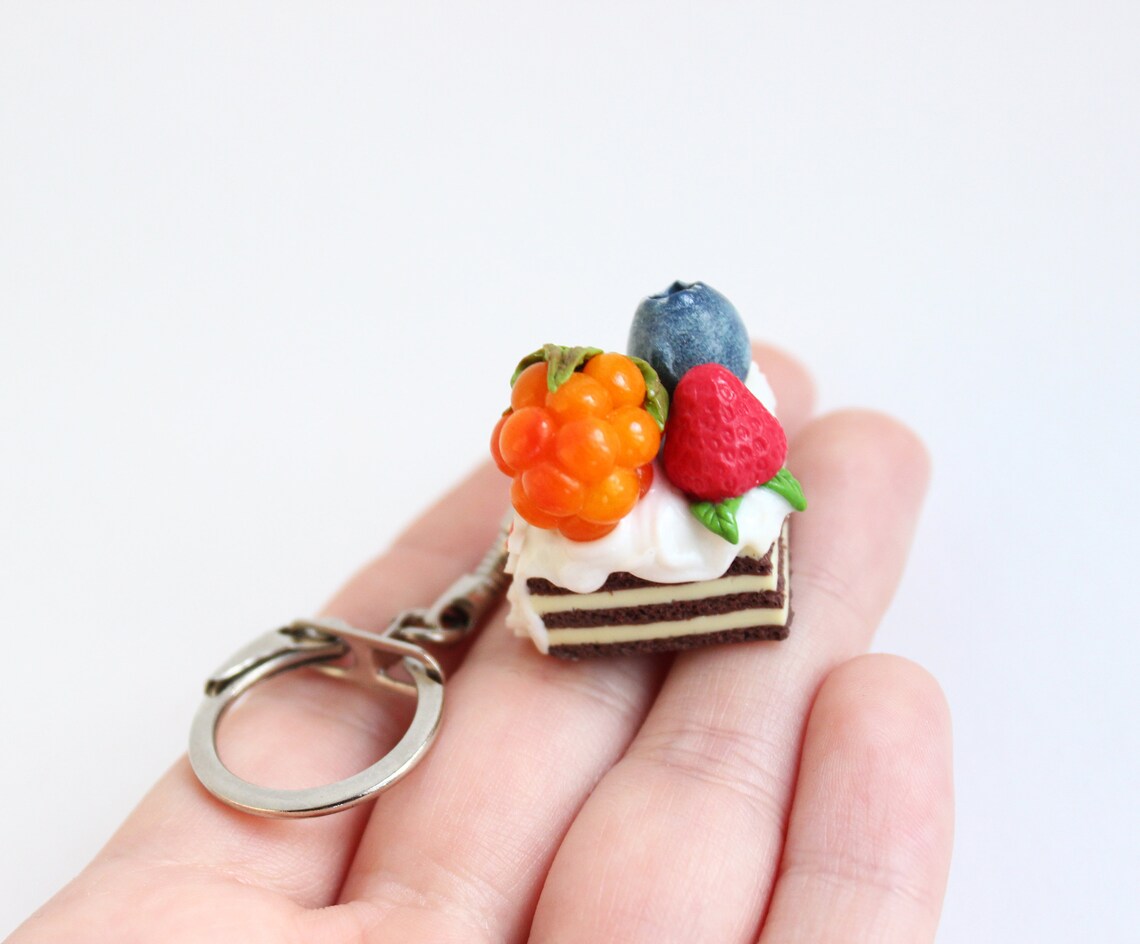 Keychain cake. Keychain with miniature food. Fake mini food. Etsy
