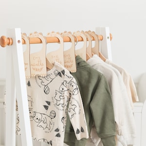 Séparateurs de vêtements pour bébés dinosaures, organisateur de placard en bois, organisation de vêtements pour chambre de bébé, décoration de chambre de bébé dinosaures, cadeau de baby shower