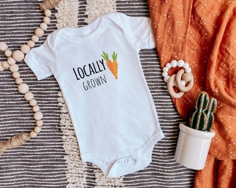 Roupas de bebê de cenoura cultivadas localmente, roupas fofas veganas para bebês, presente engraçado vegetariano para bebês, presente vegano para mamães, body para recém-nascidos, presente para bebês