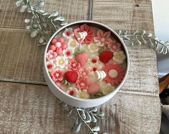 Strawberry Daisy Candle: 8oz Soy Wax, Custom Scent, Cottagecore Decor