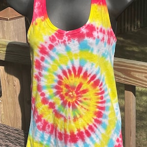 Ladies Medium Tie Dye Racer Back Tank *** Free US Shipping