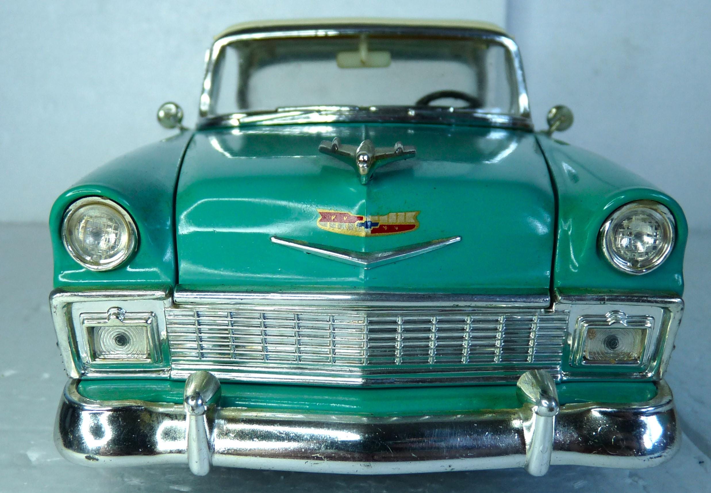 Vintage, Timeless Classics, 1956 Chevrolet Bel-Air.  #92128.  1:18 Scale.
