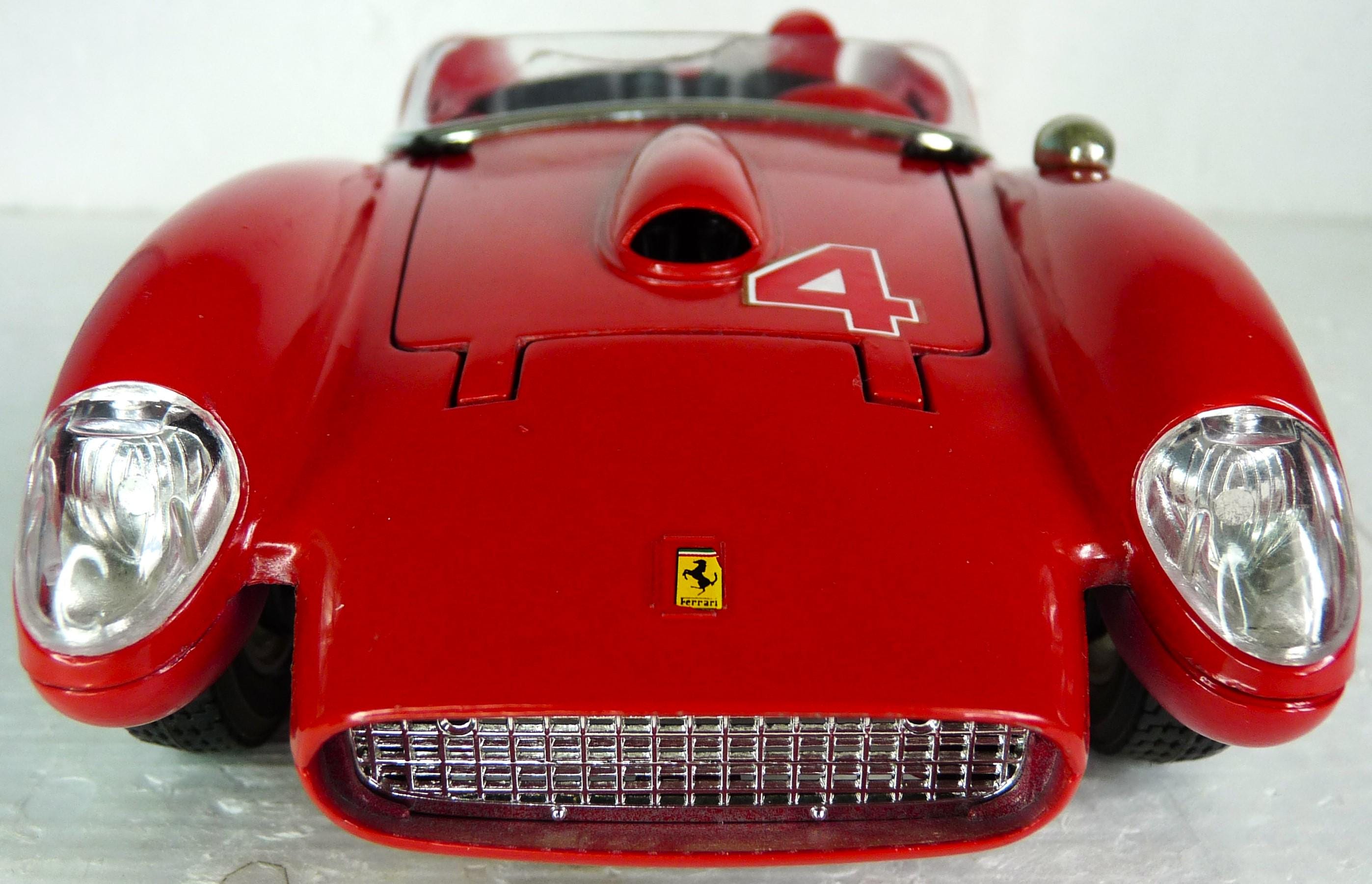 Vintage, Bburago 1957 Ferrari 250 Testa Rossa. # 3007 1/18 Scale