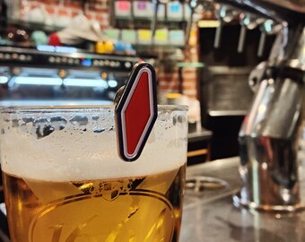 NOUVEAUTÉ EXCLUSIVITÉ « Carotte » des bars parisiens typiques - Épingles en émail