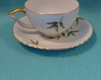Gold  China (5-Cups & Saucers)