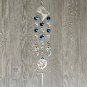 Small Urn with Fairies, Suncatcher for keepsake Ashes or Hair. Memorial Suncatcher.