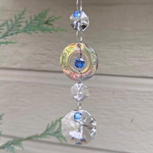 記念品、お悔やみの贈り物、「あなたはいつも私と共にいます」カスタムワッシャーのクリスタルサンキャッチャーオーナメント。