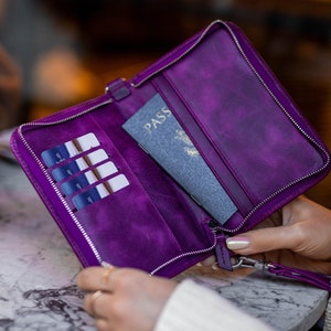 Benutzerdefinierte Passhalter, Leder Passhalter mit Riemen, personalisierte Passhülle, Passport Brieftasche, Reise Brieftasche Tasche Flitterwochen Geschenke