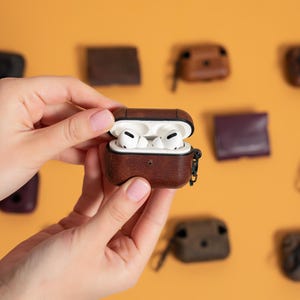 Lederen gepersonaliseerde Apple Airpods Pro-hoesje, Monogram Airpods-hoesje, Apple AirPods Gen 3, 1, 2, Pro, Gen 3 hoesje, oortelefoonhoesje verjaardagscadeau
