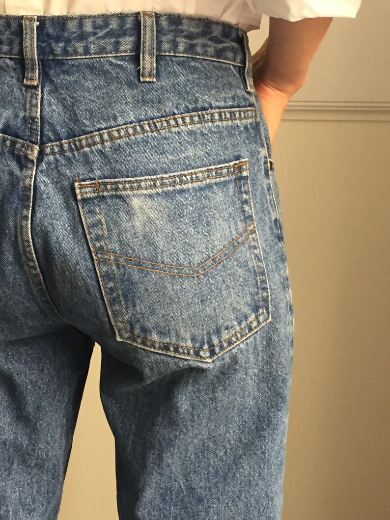 Size 33 Vintage Boyfriend Blue Cropped Denim Jeans